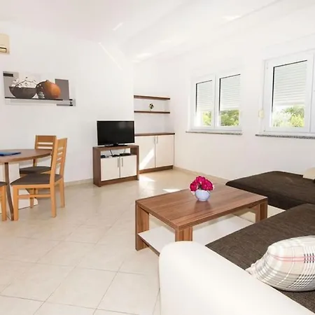 公寓 Family Friendly With A Swimming Pool Vinkuran, - 15736 普拉