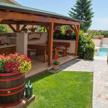 Family Friendly With A Swimming Pool Vinkuran, - 15736 Apartment
