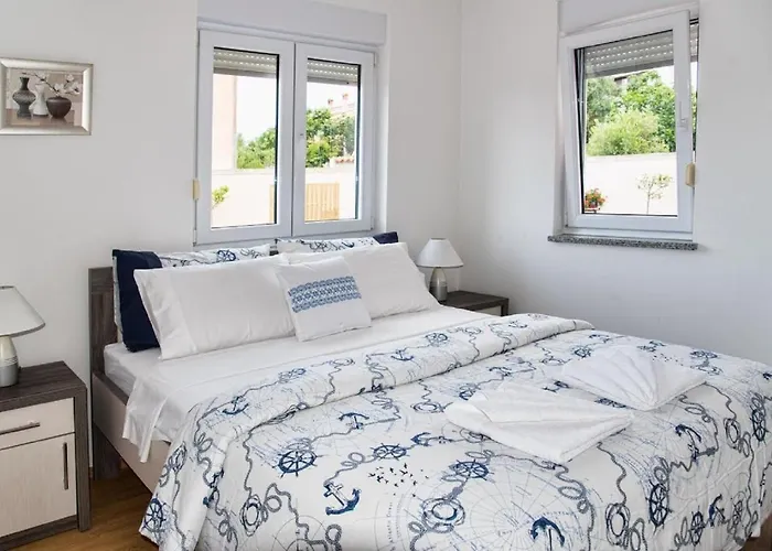 Family Friendly With A Swimming Pool Vinkuran, - 15736 Pula