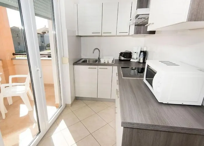 Family Friendly With A Swimming Pool Vinkuran, - 15736 Apartment Pula